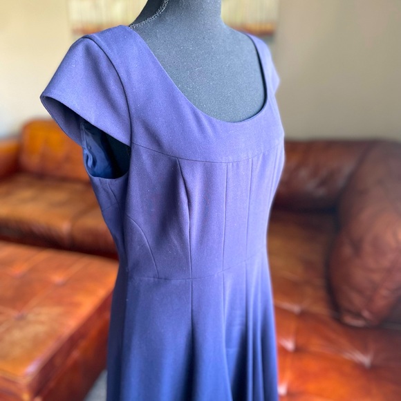 Calvin Klein • Midi Navy Blue Short Sleeve Formal Dress - Picture 3 of 9